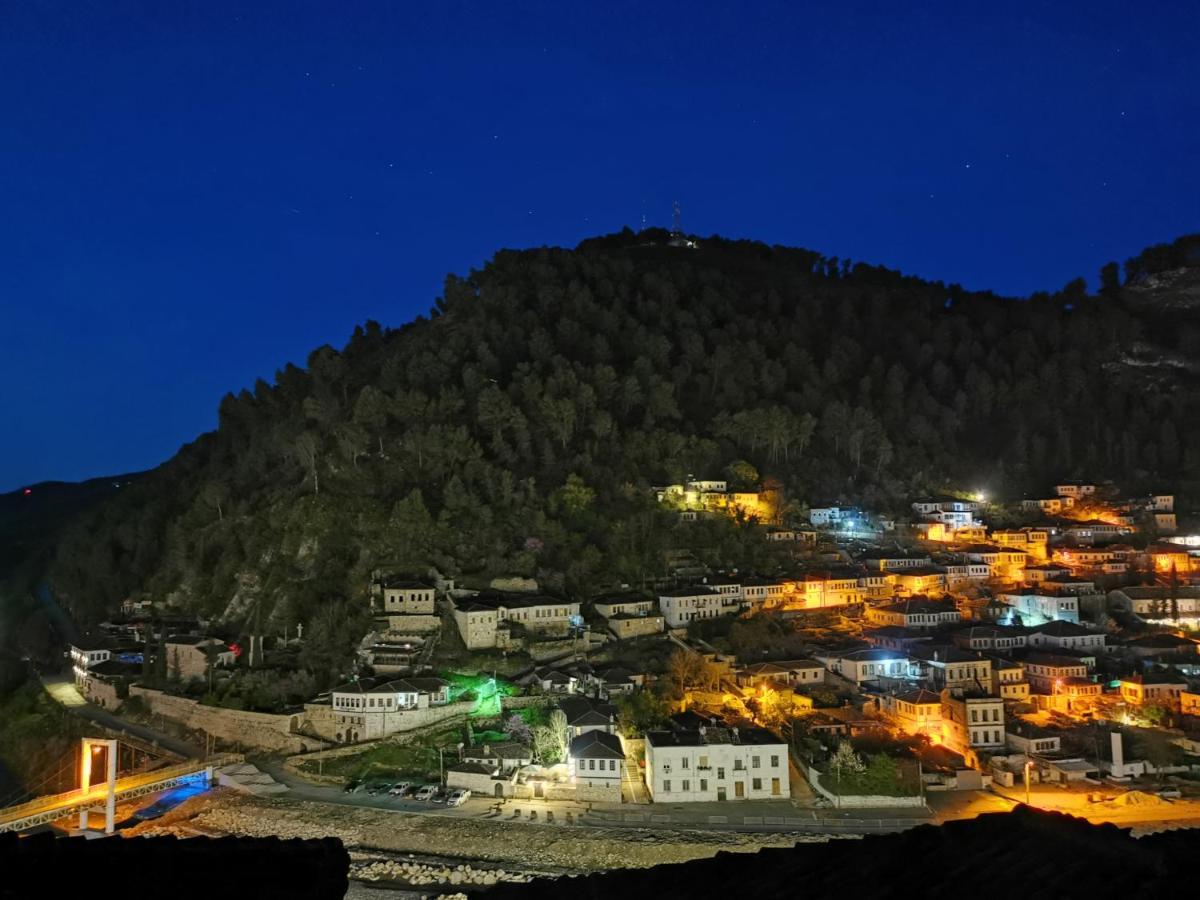 Guest House Panorama Berat Exterior foto