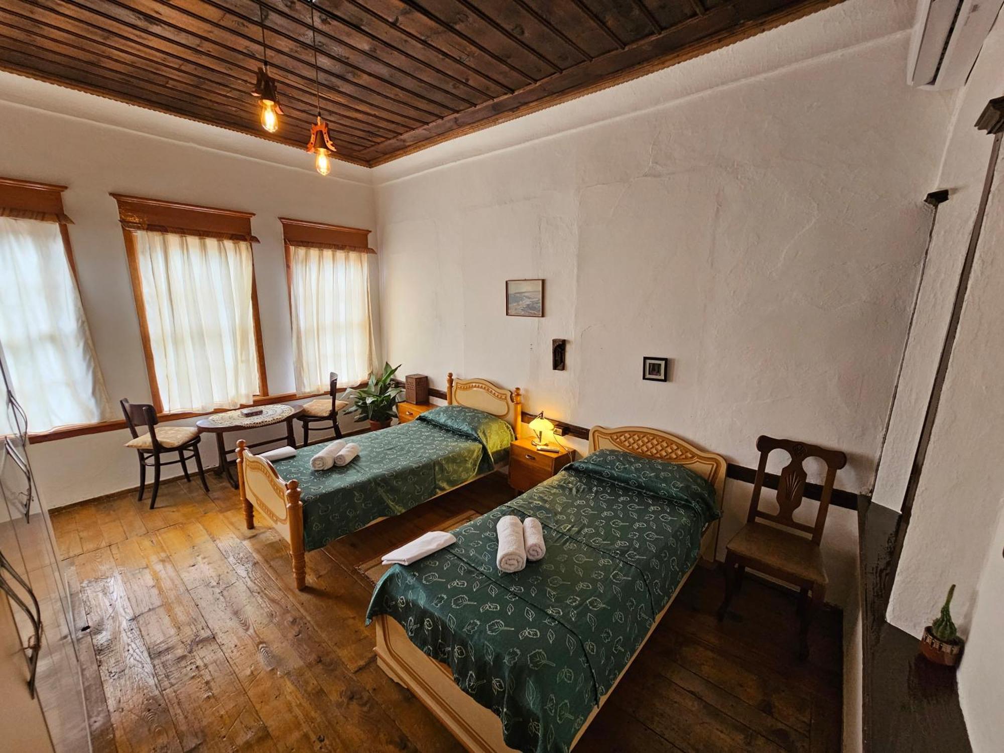 Guest House Panorama Berat Exterior foto