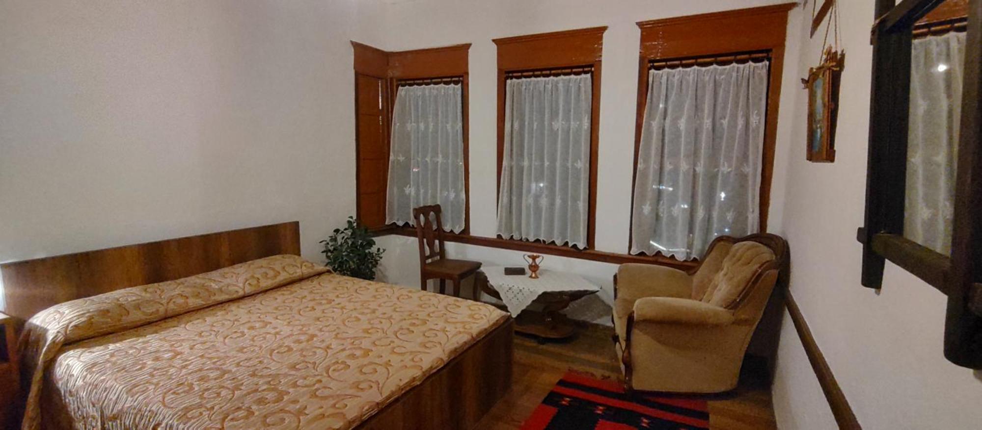 Guest House Panorama Berat Exterior foto