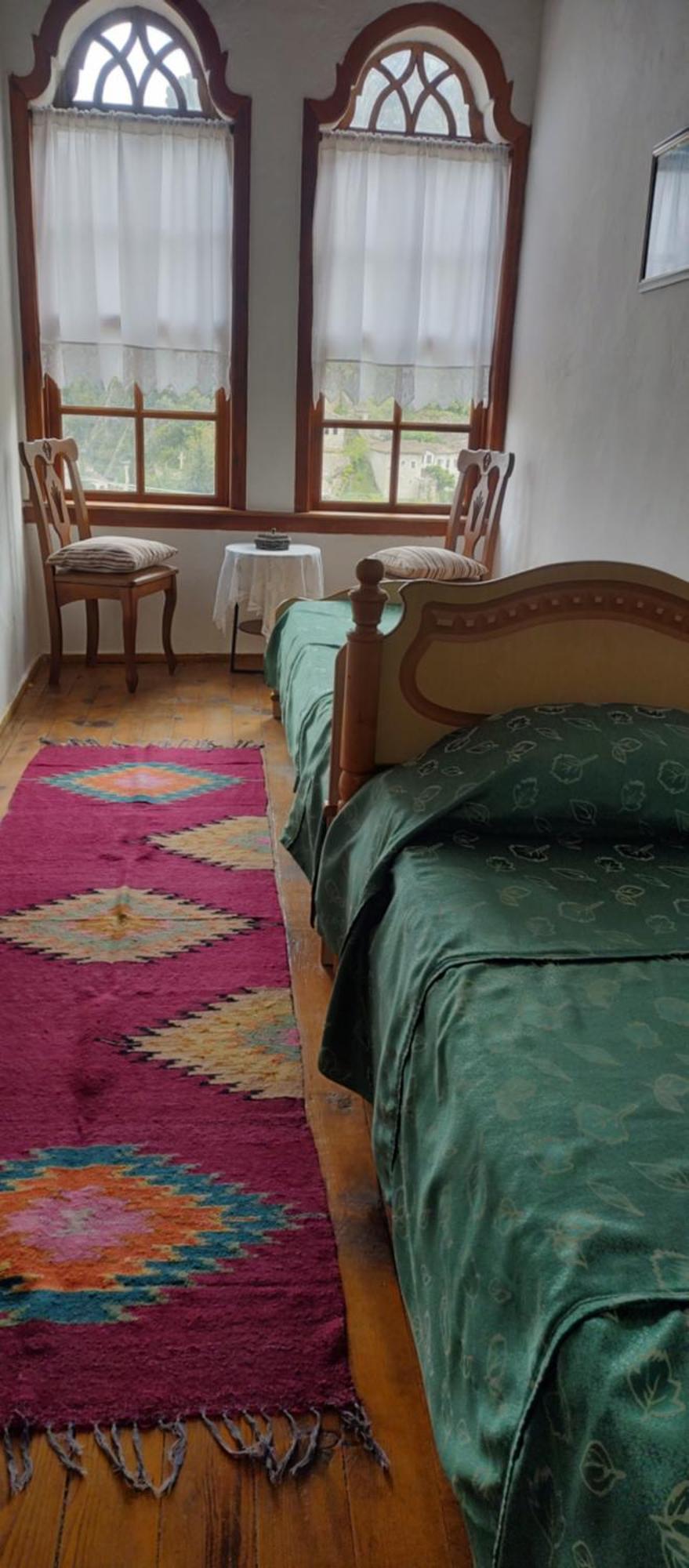 Guest House Panorama Berat Exterior foto